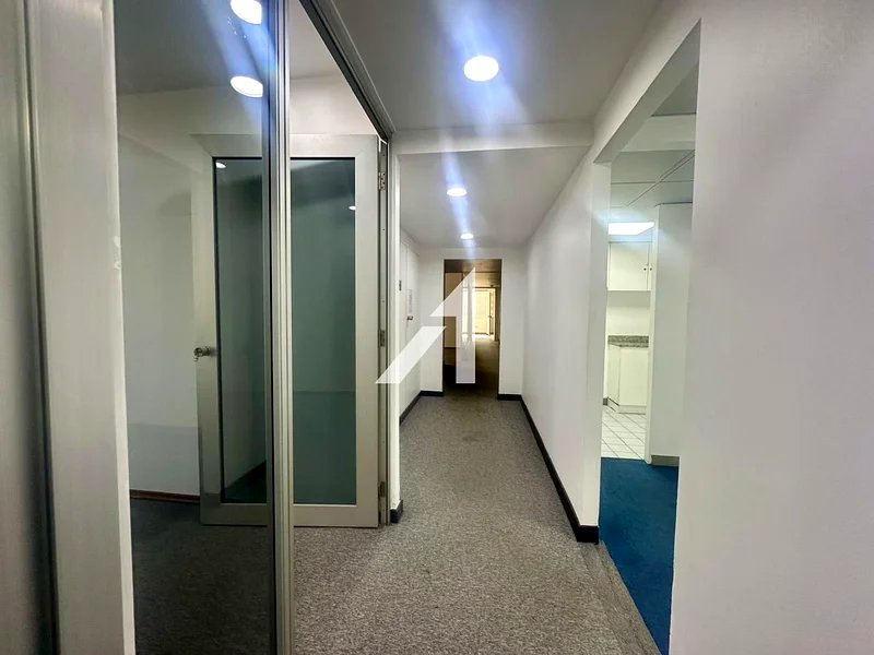 Prime Location | Close to Metro | Fitted and Ready63617435683330112