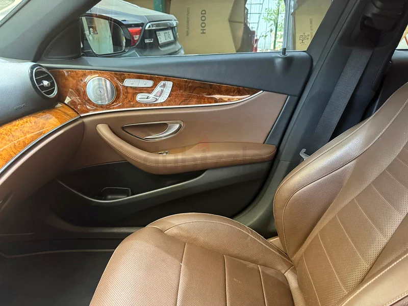 MERCEDES E CLASS - E 200 FULLY LOADED63613986079873114