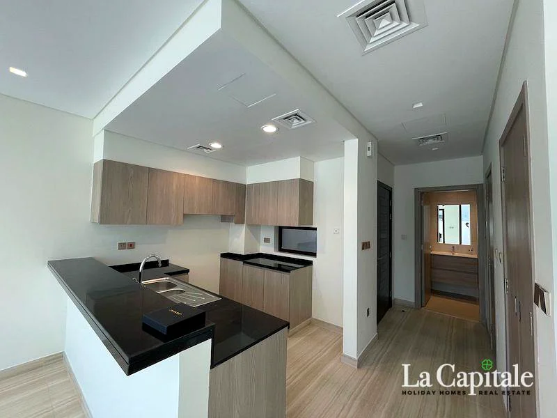 Single Row | Ready to Move | Vastu Compliant63971398146818113