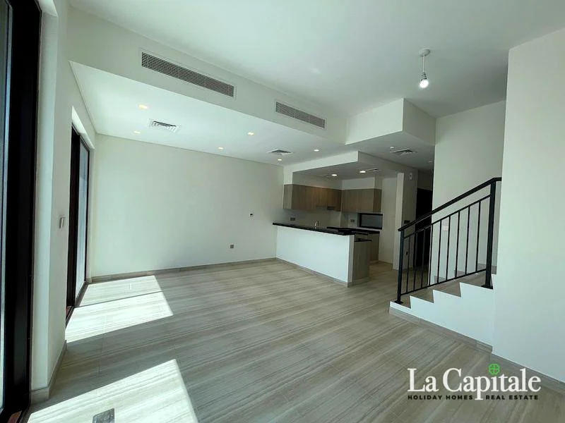 Single Row | Ready to Move | Vastu Compliant63971398146818111
