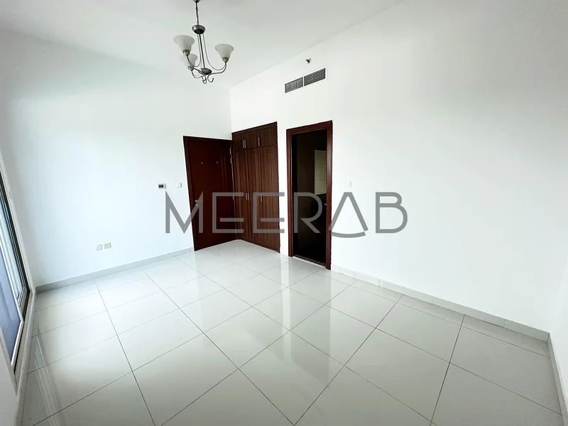 Large 2 Bedrooms | Vacant | Low Floor | Best Price63735110655235113