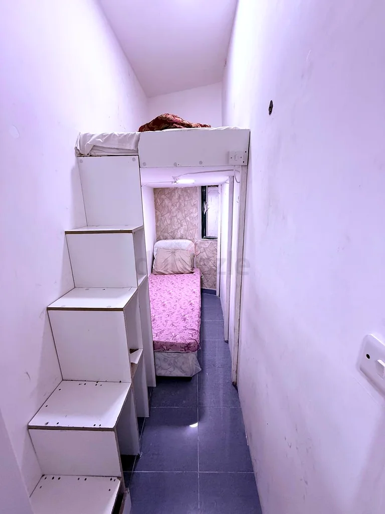 PARTITION FOR 2 person GYM/SWIMMING POOL63624723400067111
