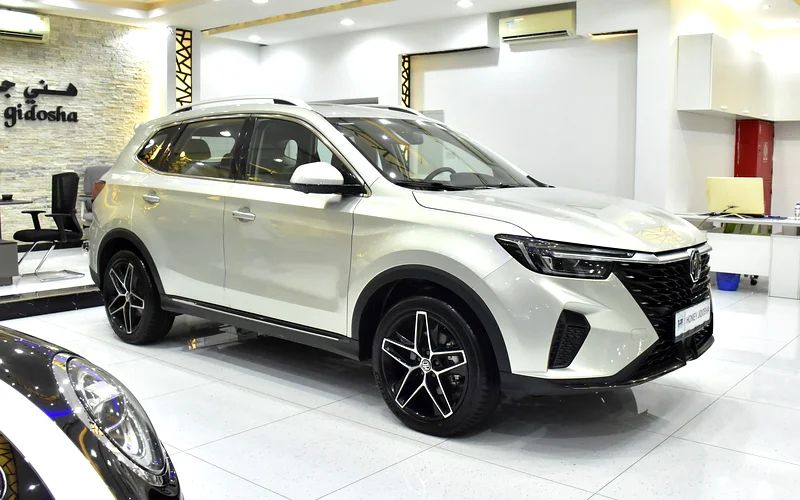 AED 1,167 EMi for 5Yrs | MG RX5 1.5L ( 2024 Model ) in Beige / Silver Color GCC Specs63613733276034112