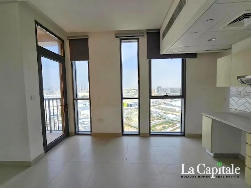 Premium View | Ready to Move In | Prime Location64030830892674114