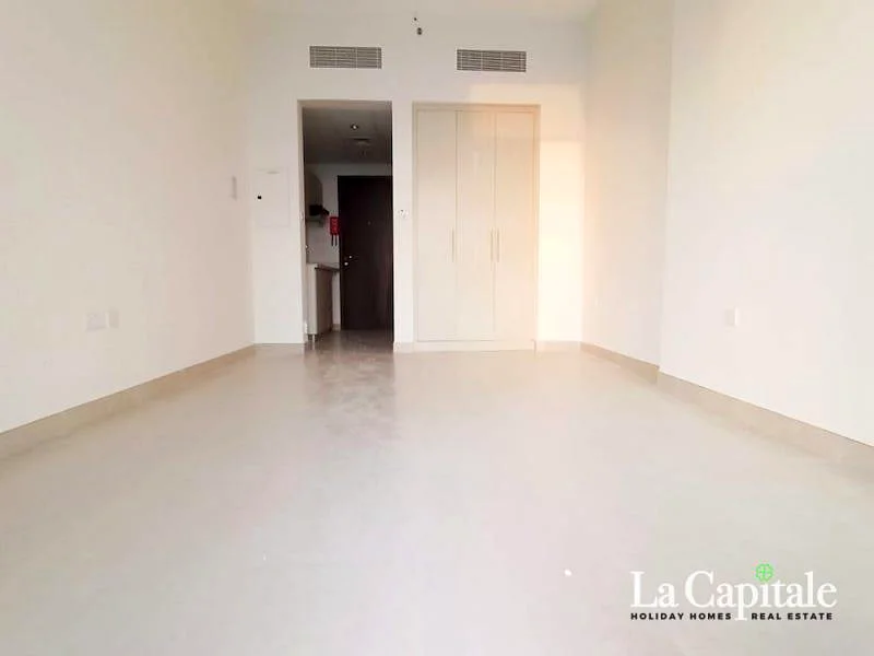 Premium View | Ready to Move In | Prime Location64030830892674113