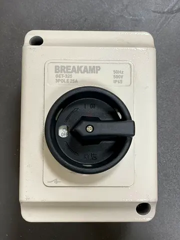 Breakamp Isolators 3 Pole 25A