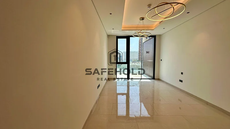 موقع متميز | وسائل رفاهية فاخرة | موقف سيارات مغطى محجوز63780692874499111