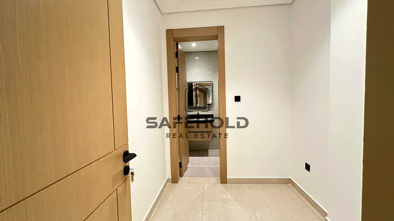 موقع متميز | وسائل رفاهية فاخرة | موقف سيارات مغطى محجوز63780692874499114