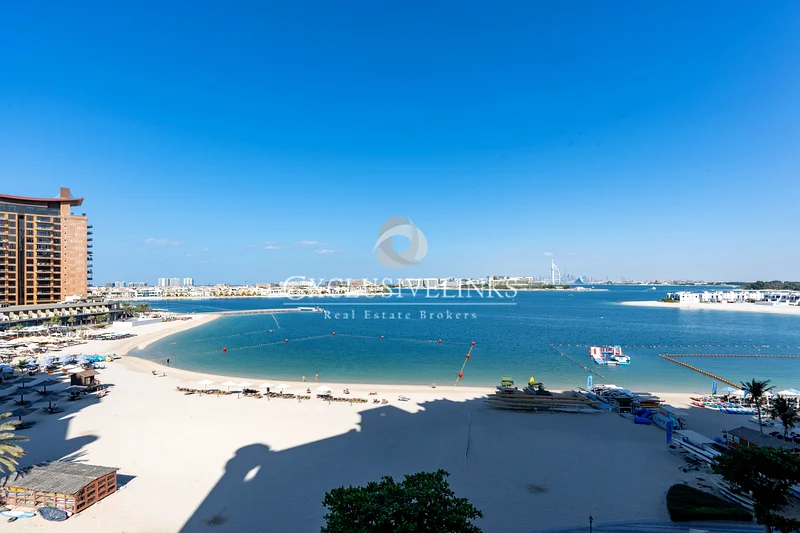 Massive 1 BR | Sea View | Prime Location63753253546371111