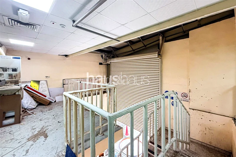 Available April | 18,761 SQFT | Office Space63614934984065112