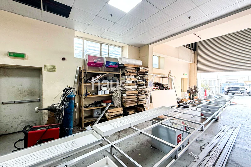 Available April | 18,761 SQFT | Office Space63614934984065113