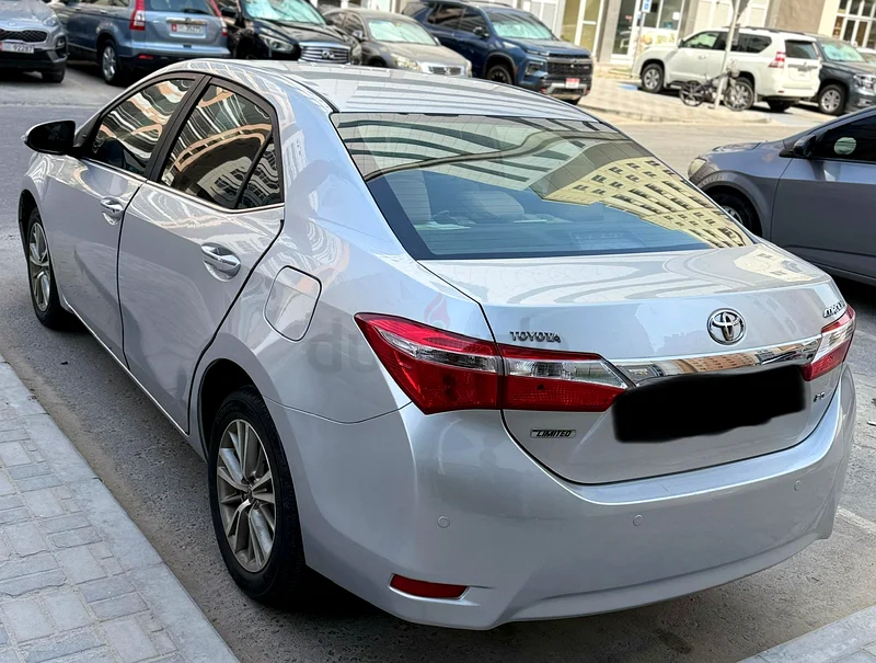 طويوتا كورولا إصدار محدود 2.063612452136705114