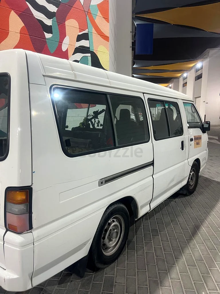 Mitsubishi van L30063612067727105111