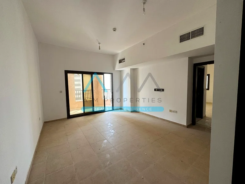 Most Reasonable Chiller Free Apt On Most Prime Location in DSO63748105416834110
