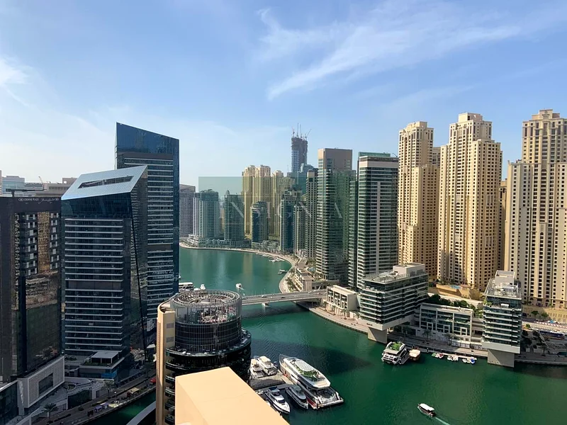 شقة بمنظر كامل على المارينا، طابق علوي، مؤثثة، المستأجر يغادر قريبًا63773828145922113