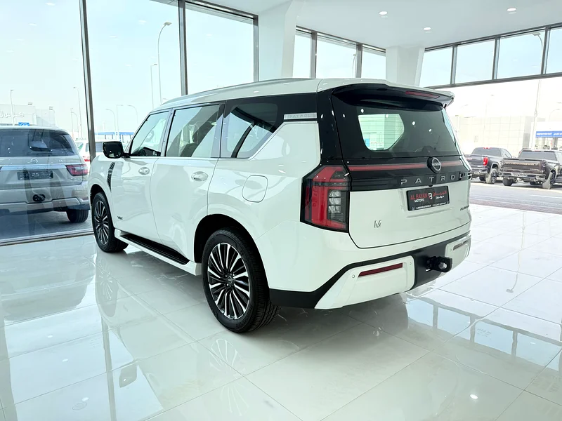 نيسان باترول بلاتينيوم توين تيربو Nissan Petrol Platinum Twin Turbo ابيض / احمر خليجي المسعود 202563612799068163113