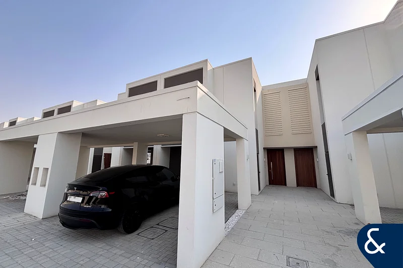 3 Plus Maids | Palma |Park Facing |Single row63947787271810111