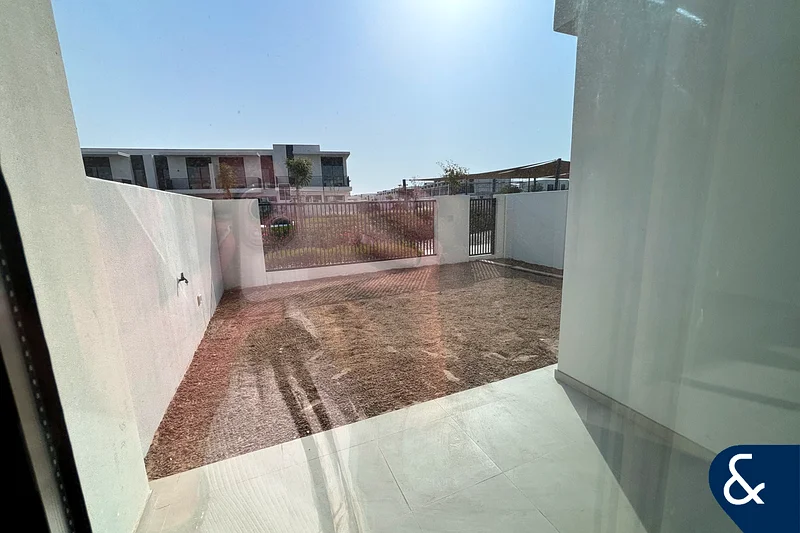 3 Plus Maids | Palma |Park Facing |Single row63947787271810114