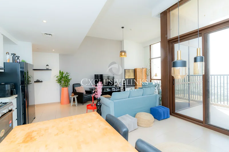 Large Unit | Unique 2 BR  For Sale | Vacant63950871957763113