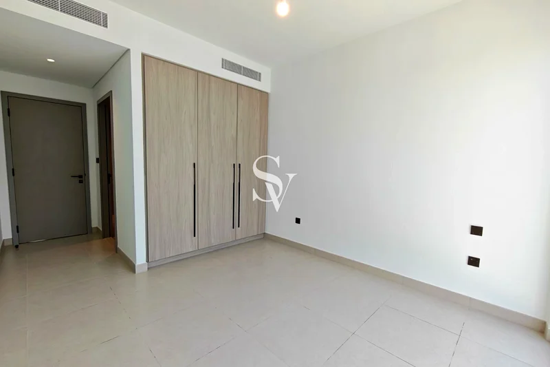 جديد بالكامل | 4 غرف نوم + غرفة خادمة | حديقة أورا63806547595009114