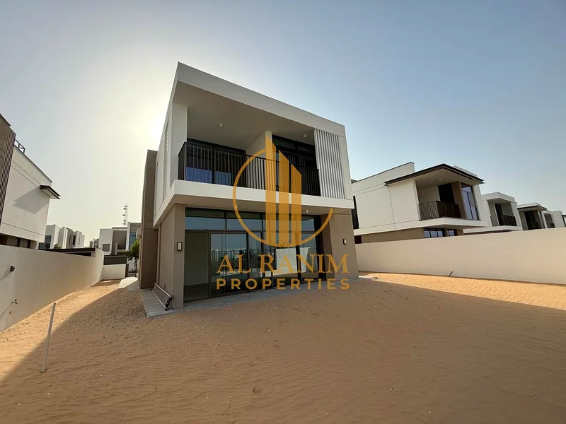 CONTEMPORARY LIVING | TRANQUIL COMMUNITY LIVING | BRAND NEW63762995047681110