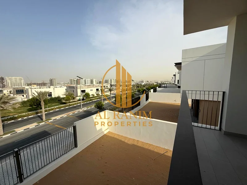 CONTEMPORARY LIVING | TRANQUIL COMMUNITY LIVING | BRAND NEW63762995047681114