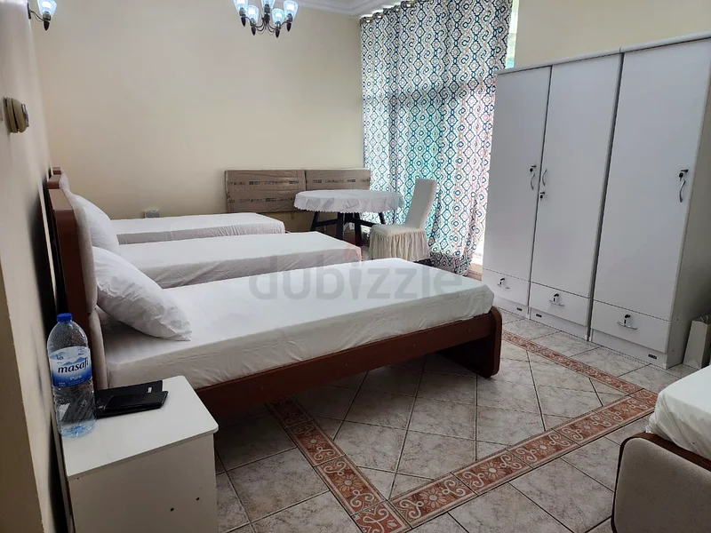 Ladies Bedspace With Balcony Available Burjman Mall Backside / HBL Bank Backside - 3min Metro Exit-363796680520066113
