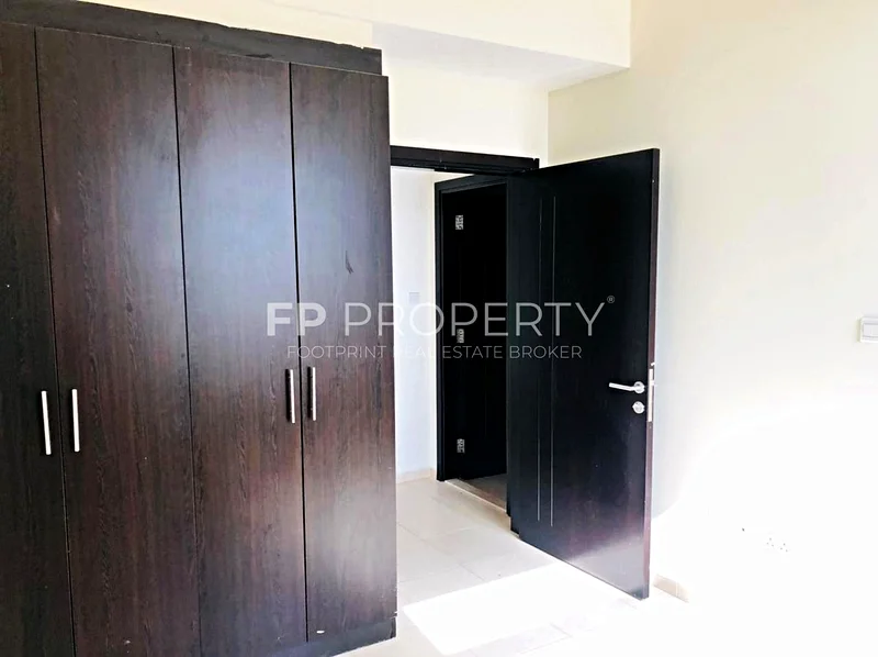 Spacious 1BR - Higher Floor- Facing Front- Balcony63728542022145114
