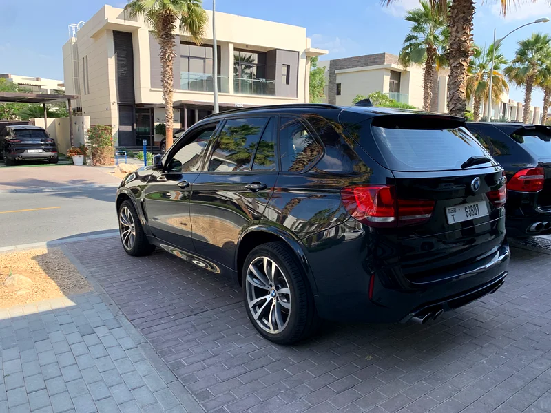Twin turbo v8 power, 7 seater, wireless CarPlay, M performance exhaust63612445959426112
