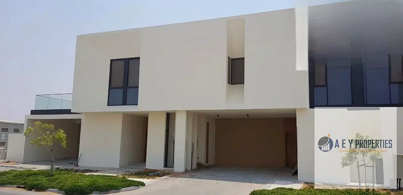 Corner Luxurious villa | Swimming | Side/Back Garden| Pool Fully equipped kitchen | Brand New63879744751490110