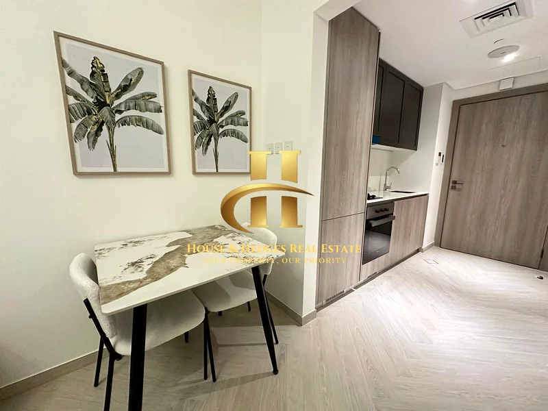 Fully Furnished | With Balcony | Spacious63786327184514112