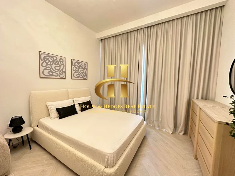 Fully Furnished | With Balcony | Spacious63786327184514110