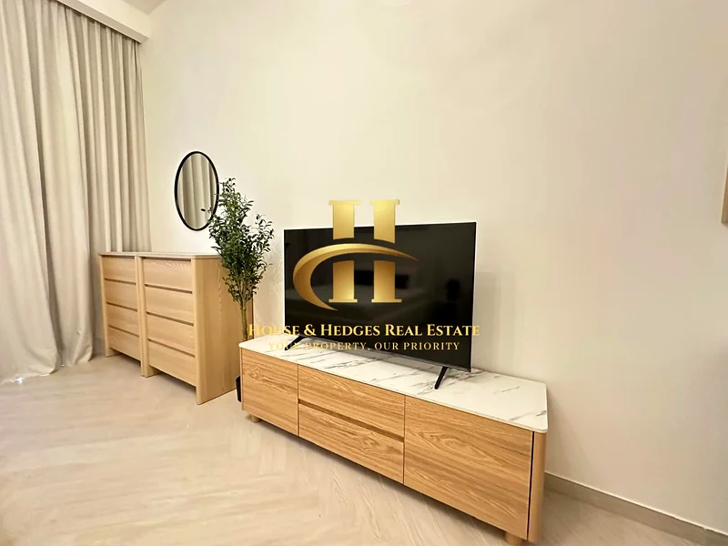 Fully Furnished | With Balcony | Spacious63786327184514114