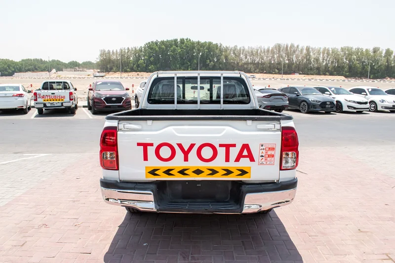 Toyota Hilux 201963612449472258111
