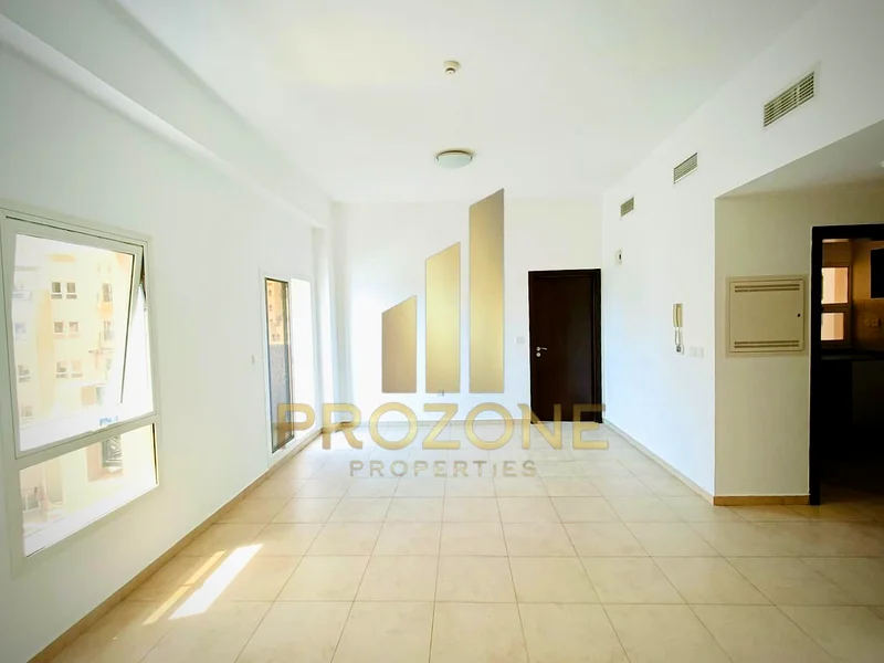 شقة واسعة بغرفة نوم واحدة | مطبخ مغلق | تم صيانتها جيدًا63809088394755111