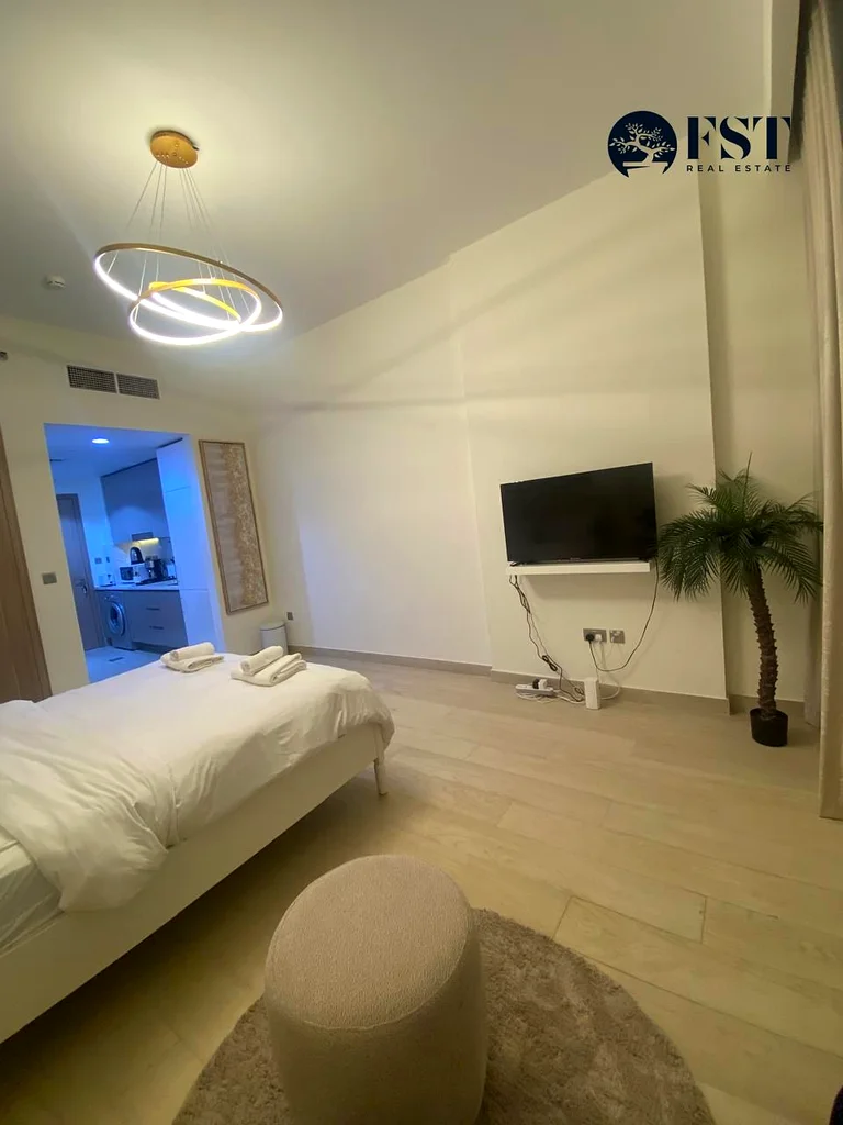 استوديو جديد بالكامل | مجتمع عزيزي ريفيرا63802002582659110