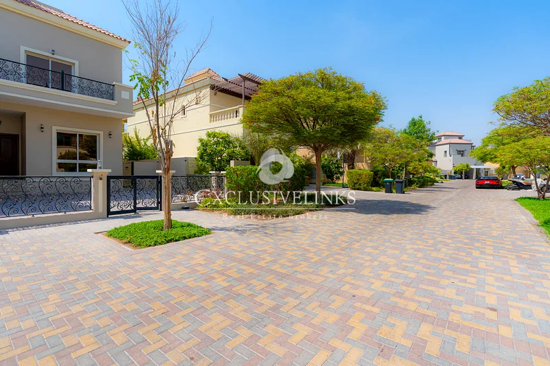 Vacant | Custom-Built | Basement63727565402625111