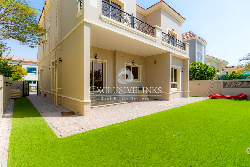 Vacant | Custom-Built | Basement63727565402625114