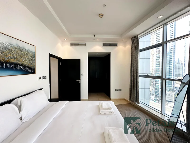 سحر المارينا: إقامات قصيرة الأمد في برج سكاي فيو، مارينا دبي 🌟63833704493698114