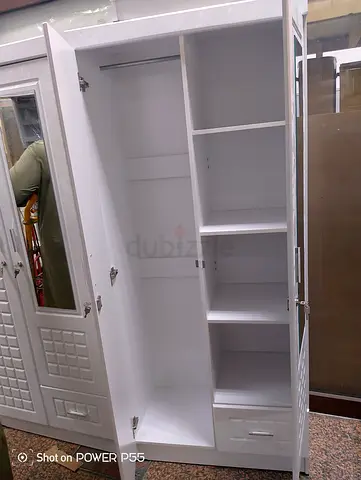 2 door wardrobe selling