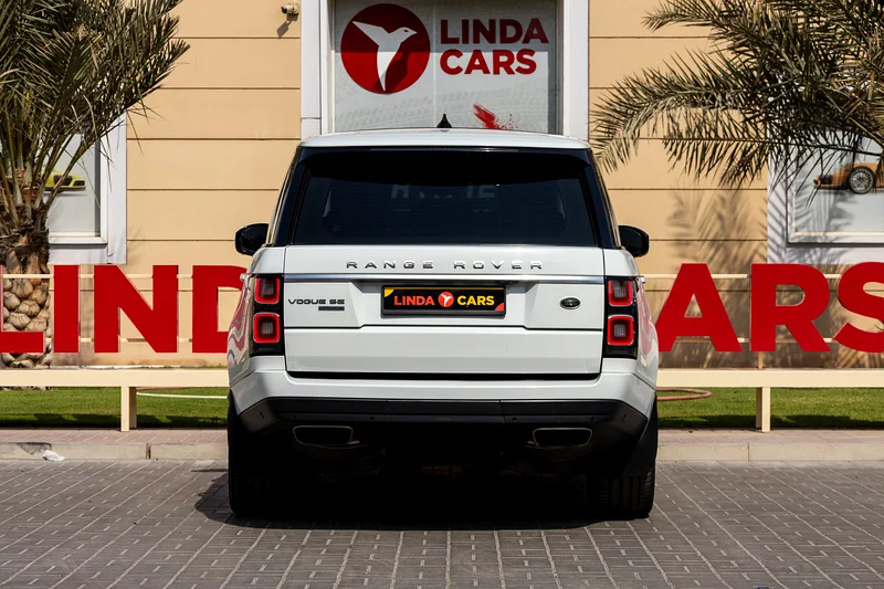 Range Rover Vogue SE Supercharged 2018 GCC | Warranty | Service Contract63612090094466114