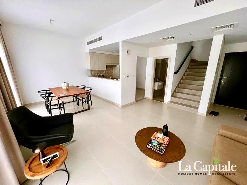 Vastu | Single row | Well-maintained | Unfurnished63730987913089112