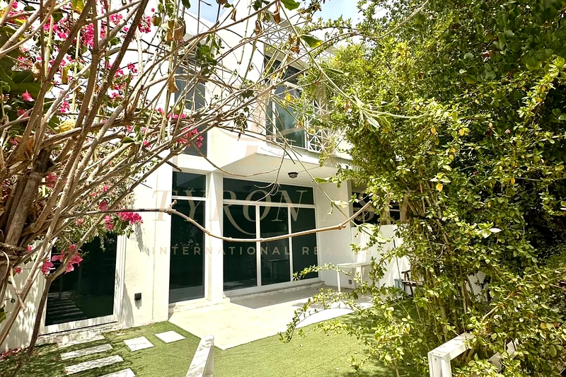 GARDEN ACCESS | +MAID | APPLIANCES INCLUDED | 3MIN TO TRUMP GC63731180152321110