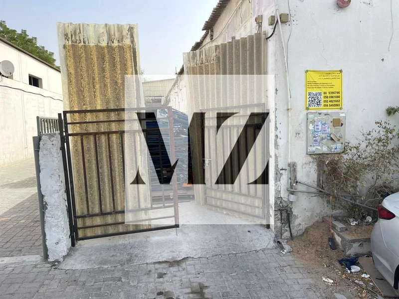 For sale in the industrial area, 4 square meters, divided into two parts, with a total area of ​​20 thousand square feet63818838402177113