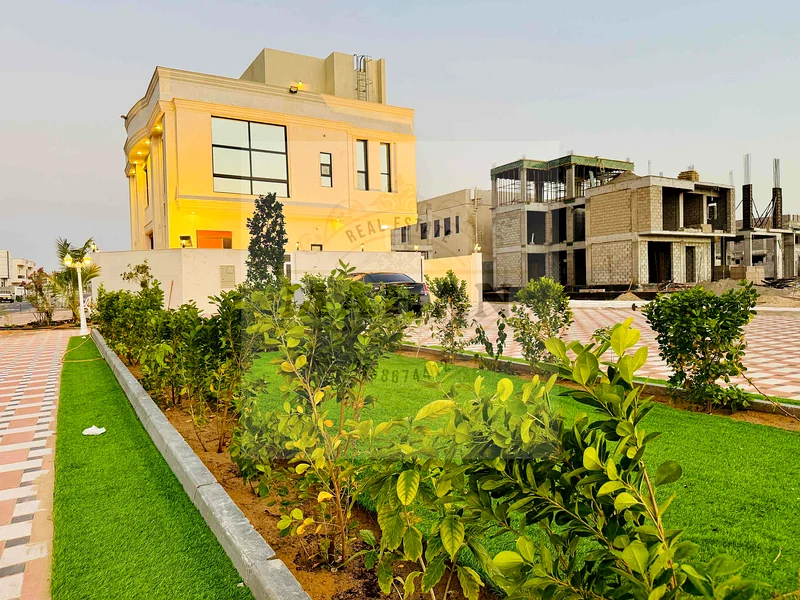 🏡 فيلا فاخرة للبيع – الفحيص، عجمان 📍 قطعة ركنية مميزة | على الطريق الرئيسي63883603877506112