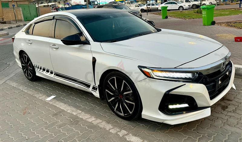Honda Accord Touring 1.5 Liter Turbo Model 2018 Full Option63612064121859112