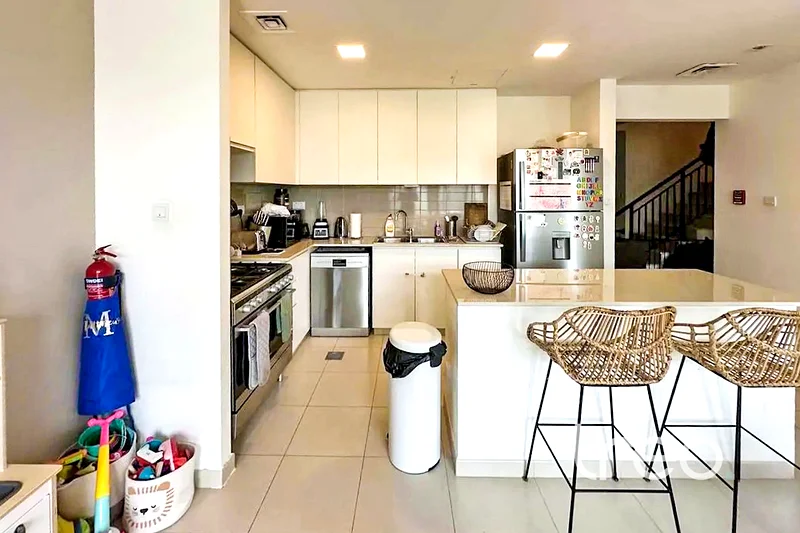 Single Row | Prime Location | Notice Served63950459761537112