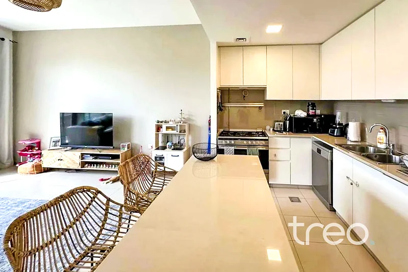 Single Row | Prime Location | Notice Served63950459761537114