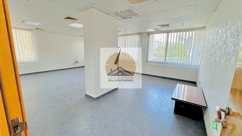 NEAR TO EMIRATES METRO AC FREE OFFICE 990SQFT SHIKH ZAYED ROAD 150K IN 4 CHEQUES63614935017729111
