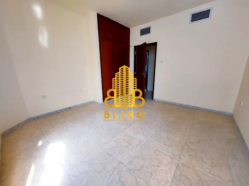مذهل 3 غرف نوم مع خزائن مدمجة ومطبخ مغلق63612100627713113
